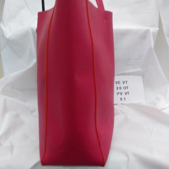 Vince Camuto Very Large Tote § # - Picture 4 of 7